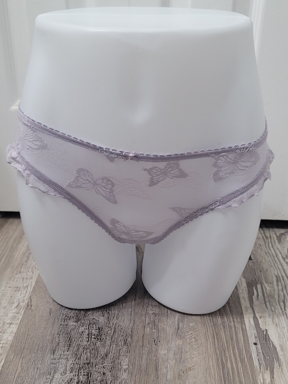 Victoria's Secret The Lacie Buttergly Mesh  Flutter Thong  Panty LILAC SMALL